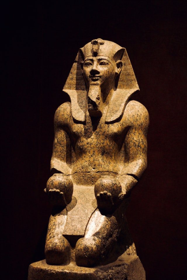 Egyptische Farao met heilige baard
